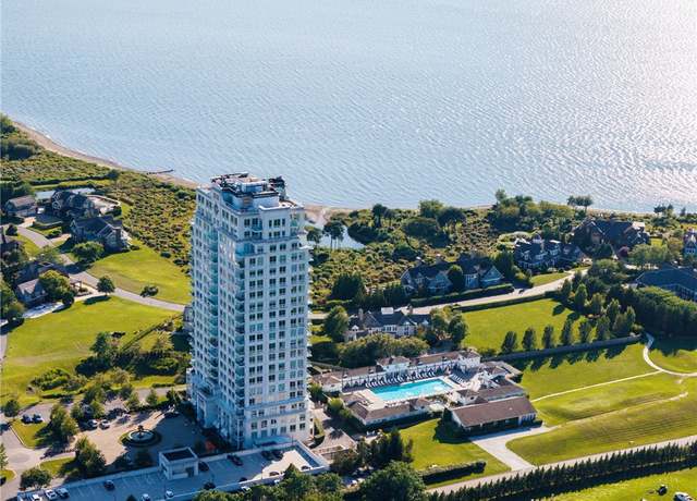 Property at 1 Tower Dr #1802, Portsmouth, RI 02871, 2 beds, 3 baths