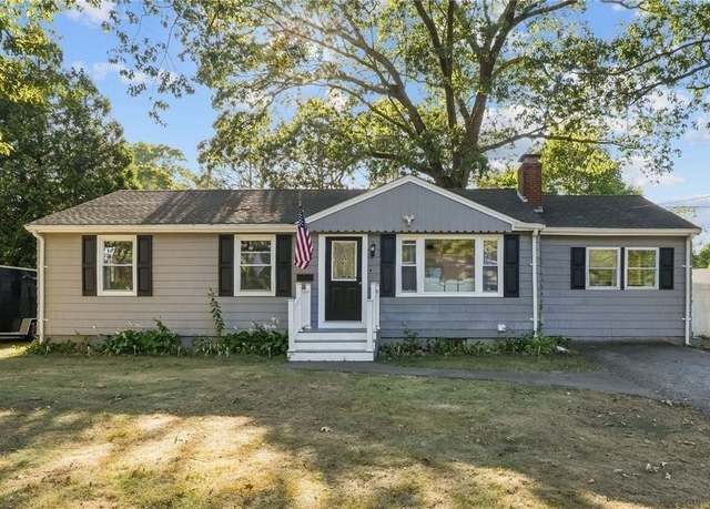 Property at 21 Lake Dr, North Kingstown, RI 02852, 3 beds, 2.5 baths