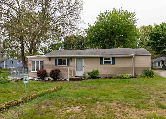 Property at 46 E Andrew Comstock Rd, Warwick, RI 02886, 2 beds, 1 bath