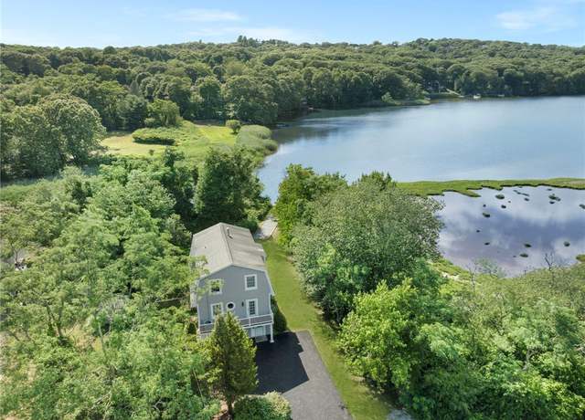 Property at 133 Bridgetown Rd, Narragansett, RI 02882, 2 beds, 2.5 baths