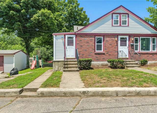 Property at 907 R Main St, West Warwick, RI 02893, 3 beds, 2 baths