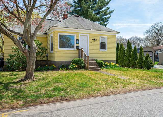 Property at 80 Opper Ave, Warwick, RI 02889, 4 beds, 1 bath