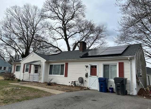 Property at 217 Wethersfield Dr, Warwick, RI 02886, 4 beds, 1.5 baths