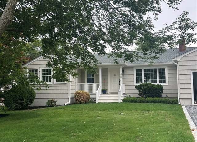 Property at 45 Chapel Rd, Barrington, RI 02806, 3 beds, 1.5 baths