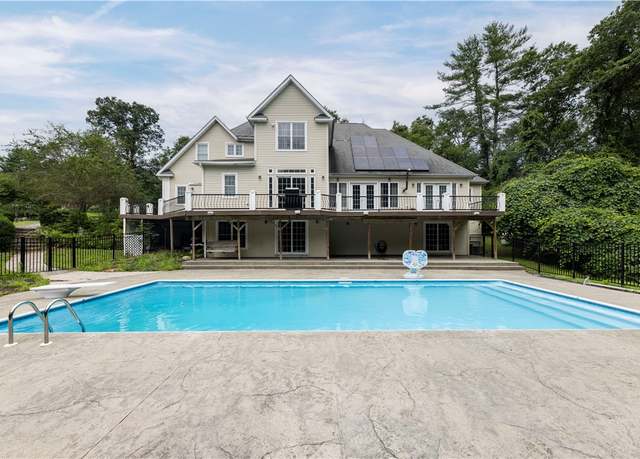 Property at 36 Breakneck Hill Rd, Killingly, CT 06241, 3 beds, 3 baths