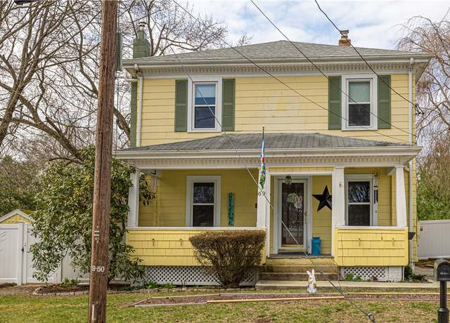 Property at 69 Taft St, Coventry, RI 02816, 3 beds, 1 bath