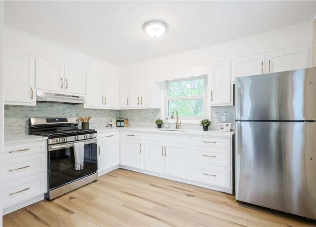 Property at 7 Maggio Ave, Westerly, RI 02891, 2 beds, 1 bath