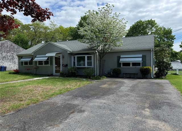 Property at 6 Sherwood Ave, Warwick, RI 02888, 3 beds, 1 bath
