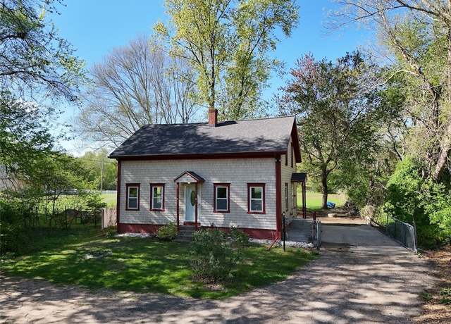 Property at 183 Annaquatucket Rd, North Kingstown, RI 02852, 3 beds, 1 bath