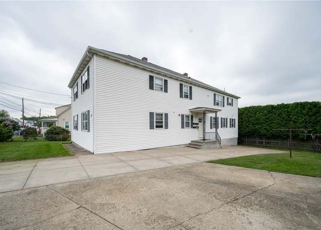 Property at 15 Belmont Ave, East Providence, RI 02914, 8 beds, 4 baths