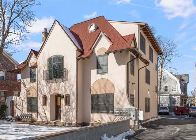 Property at 206 Waterman St Unit 2B, Providence, RI 02906, 1 bed, 1 bath