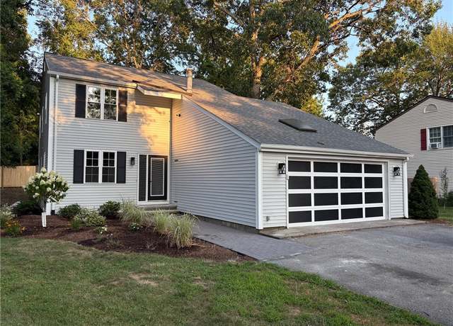 Property at 7 Simmons Rd, Barrington, RI 02806, 4 beds, 2.5 baths