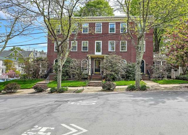 Property at 231 Doyle Ave Unit 2R, Providence, RI 02906, 2 beds, 1 bath
