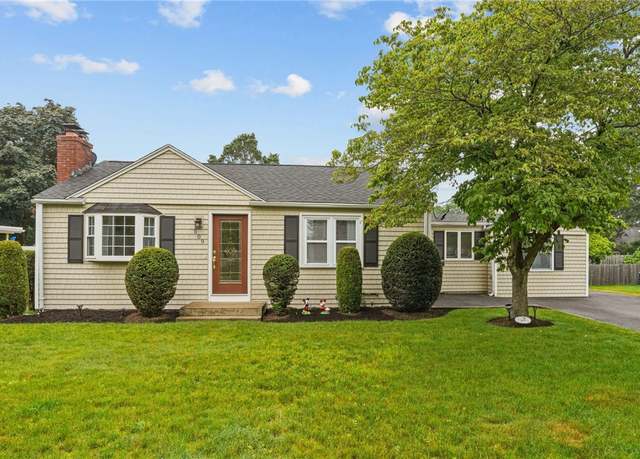 Property at 509 Buttonwoods Ave, Warwick, RI 02886, 3 beds, 1 bath