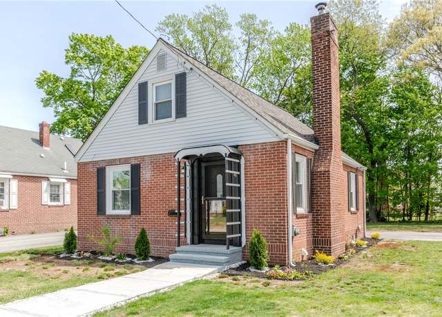 Property at 46 Freeman St, Warwick, RI 02886, 3 beds, 1 bath
