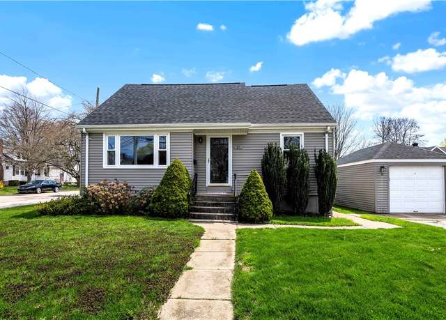 Property at 19 Hillside Ave, Newport, RI 02840, 3 beds, 1.5 baths
