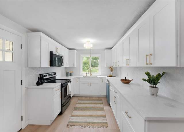 Property at 153 Vineyard Ave, Cumberland, RI 02864, 3 beds, 2 baths
