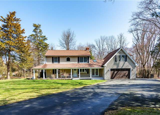 Property at 426 Howland Rd, East Greenwich, RI 02818, 5 beds, 4 baths