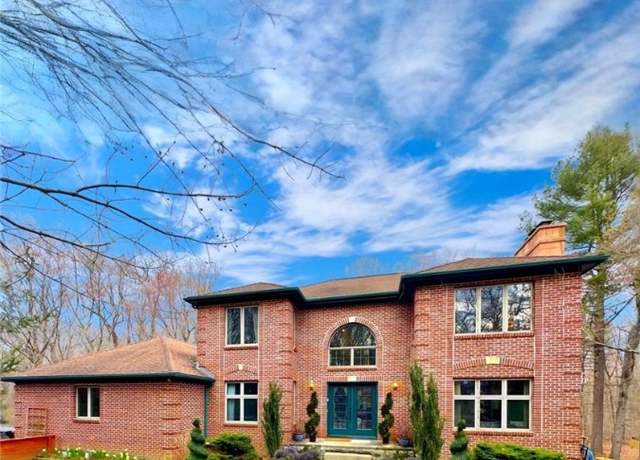 Property at 118 Carrs Trl, Coventry, RI 02827, 4 beds, 2.5 baths