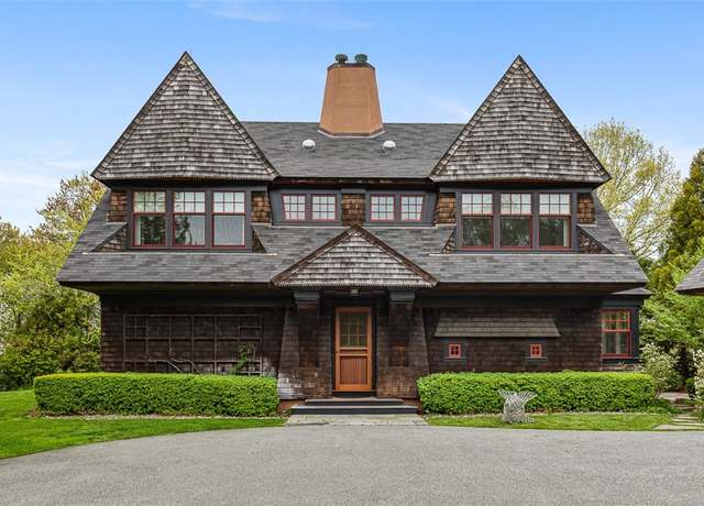 Property at 25 Walnut St, Jamestown, RI 02835, 4 beds, 3.5 baths