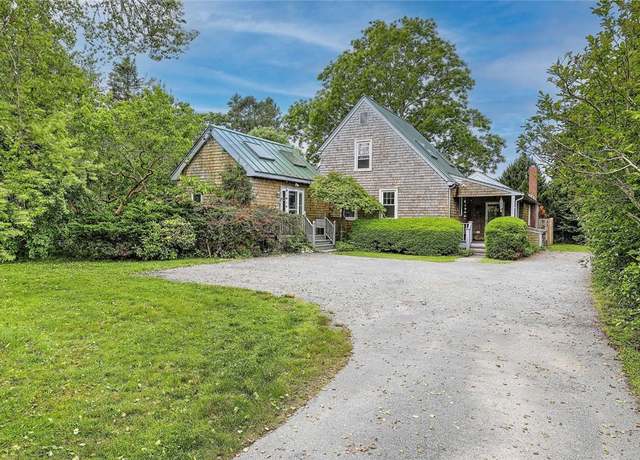 Property at 15 15a South Of Commons Rd, Little Compton, RI 02837, 2 beds, 2 baths