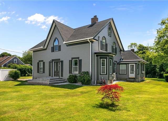 Property at 93 East Main Rd, Portsmouth, RI 02871, 5 beds, 3 baths
