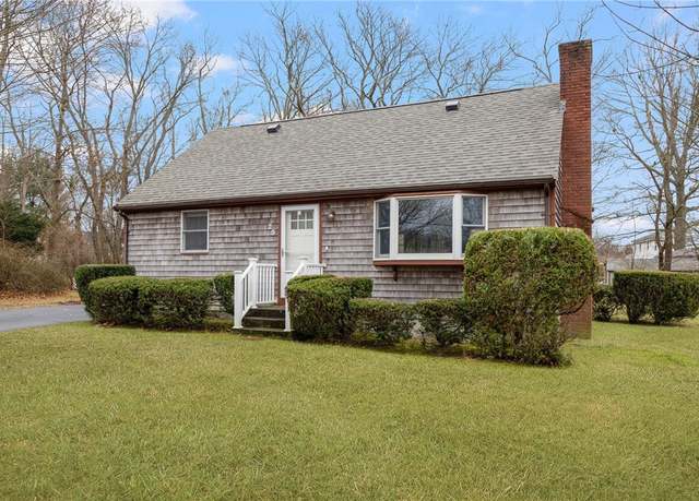 Property at 25 Ridgeway Dr, Warren, RI 02885, 3 beds, 2 baths