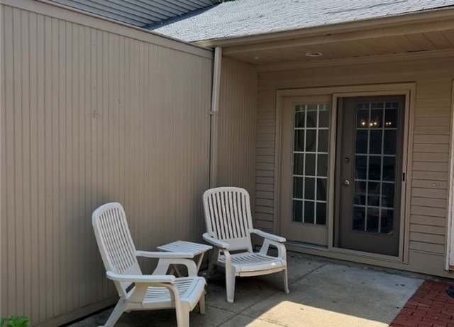 Property at 102 Pine Glen Dr, East Greenwich, RI 02818, 2 beds, 2 baths
