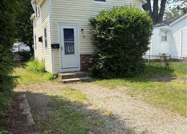 Property at 93 Huron St, Warwick, RI 02889, 2 beds, 1.5 baths