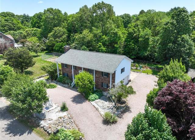 Property at 5 Jana Rd, Westerly, RI 02891, 3 beds, 2.5 baths