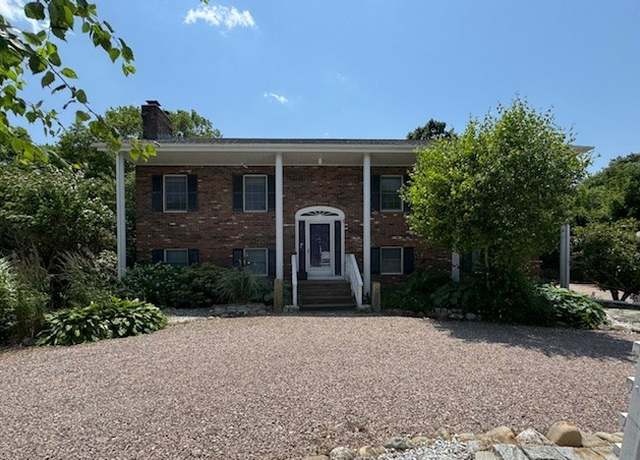 Property at 5 Jana Rd, Westerly, RI 02891, 3 beds, 2.5 baths
