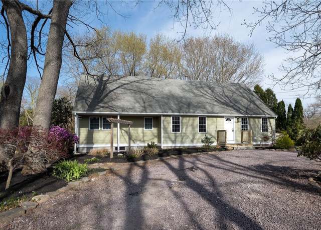 Property at 340 Scrabbletown Rd, North Kingstown, RI 02852, 5 beds, 3 baths