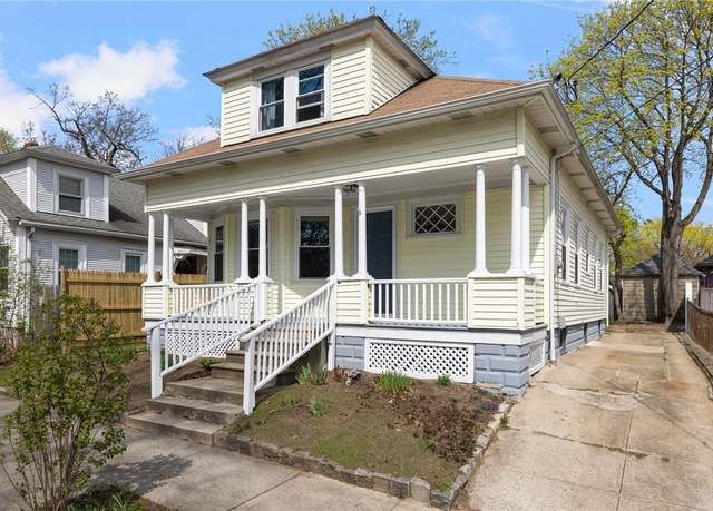 Property at 131 Carr St, Providence, RI 02905, 3 beds, 1 bath