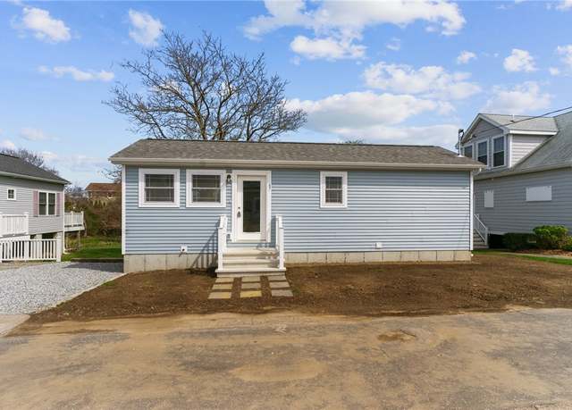 Property at 64 Unit 4 Burnside Ave, Narragansett, RI 02882, 1 bed, 1 bath