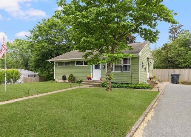 Property at 80 Flagg Ave, Warwick, RI 02886, 3 beds, 1 bath