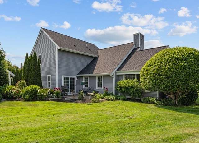 Property at 109 Corey Ln, Middletown, RI 02842, 3 beds, 2.5 baths
