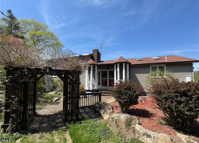 Property at 153 Westcott Rd, Scituate, RI 02857, 4 beds, 2.5 baths