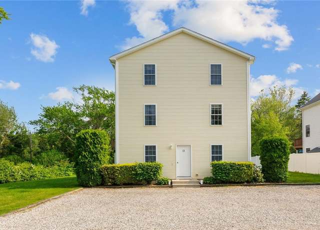 Property at 11 Oswego Trl, Narragansett, RI 02882, 6 beds, 4 baths