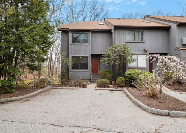 Property at 7 Wake Robin Rd #905, Lincoln, RI 02865, 2 beds, 1.5 baths