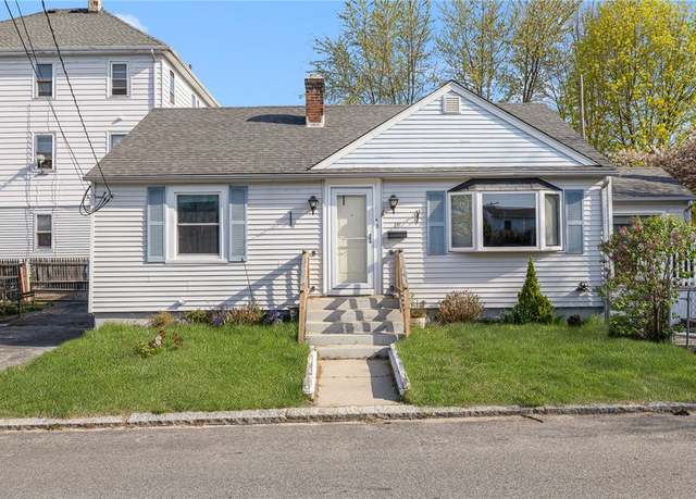 Property at 39 Meadow Ave, Cranston, RI 02920, 2 beds, 1.5 baths