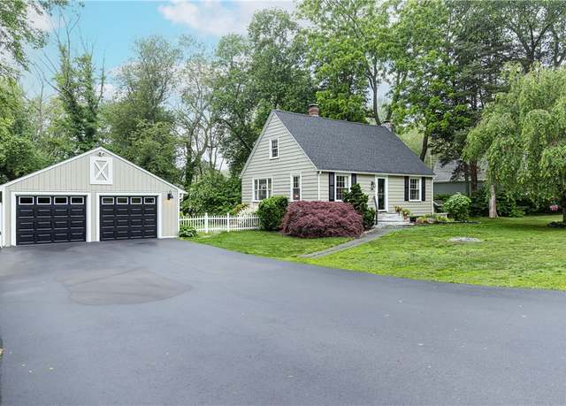 Property at 280 South Pierce Rd, East Greenwich, RI 02818, 3 beds, 1.5 baths