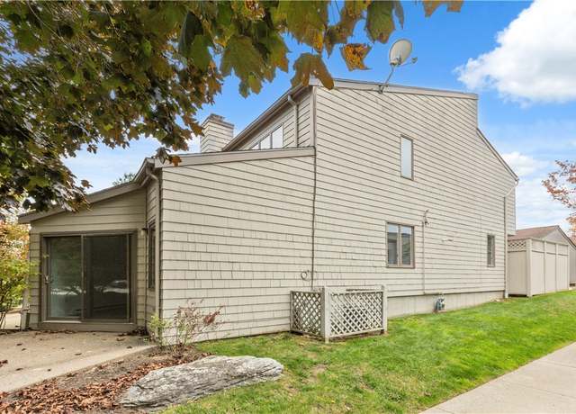 Property at 71 Sea Breeze Ln #71, Bristol, RI 02809, 2 beds, 2.5 baths