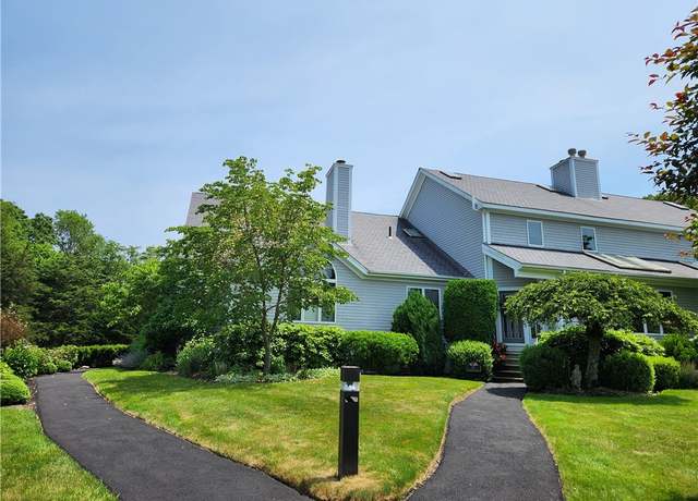 Property at 87 Oceanwoods Dr, North Kingstown, RI 02852, 2 beds, 2.5 baths
