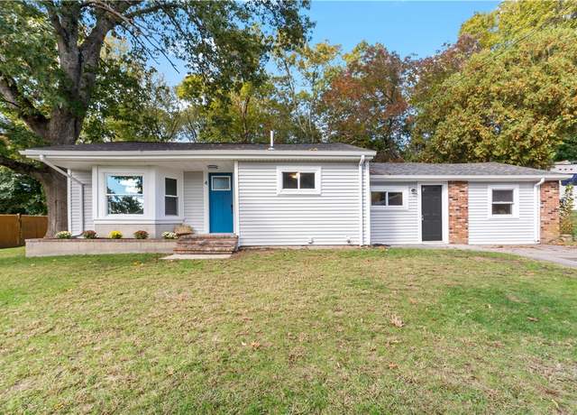 Property at 4 Springhill St, Fairhaven, MA 02719, 3 beds, 1.5 baths