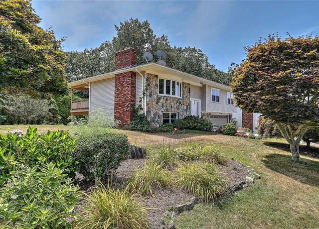 Property at 18 Sherri Dr, North Providence, RI 02911, 3 beds, 2 baths