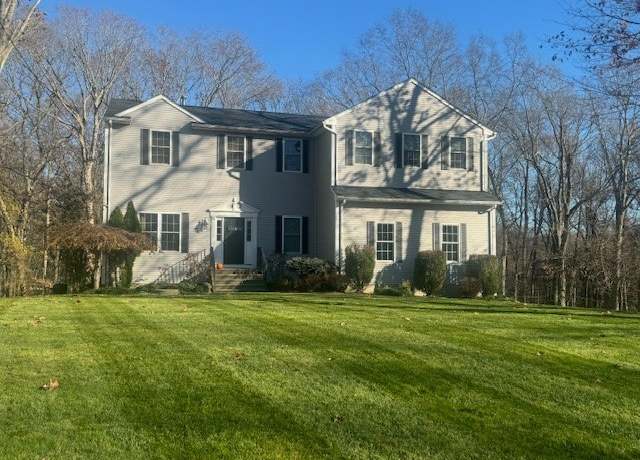 Property at 28 Cohasset Ln, Cranston, RI 02921, 4 beds, 2.5 baths