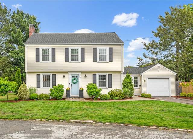 Property at 25 Marshall Way, East Providence, RI 02916, 3 beds, 1.5 baths