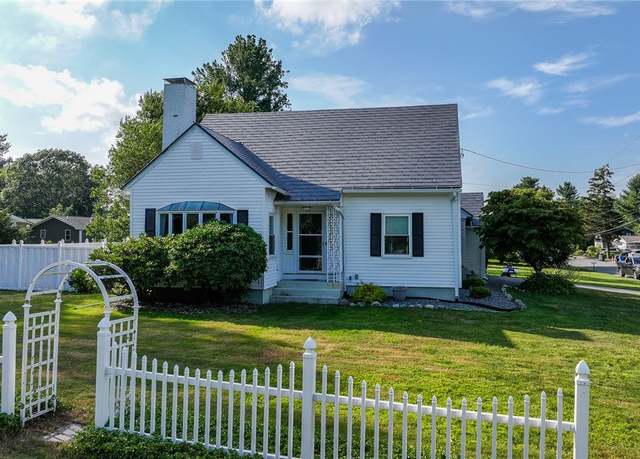 Property at 76 Forsythia Ln, Cranston, RI 02921, 3 beds, 2.5 baths