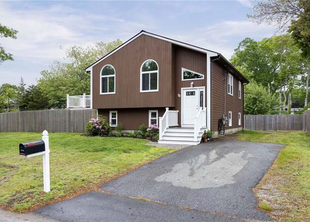 Property at 73 Gibbons Ave, Warwick, RI 02889, 3 beds, 1 bath
