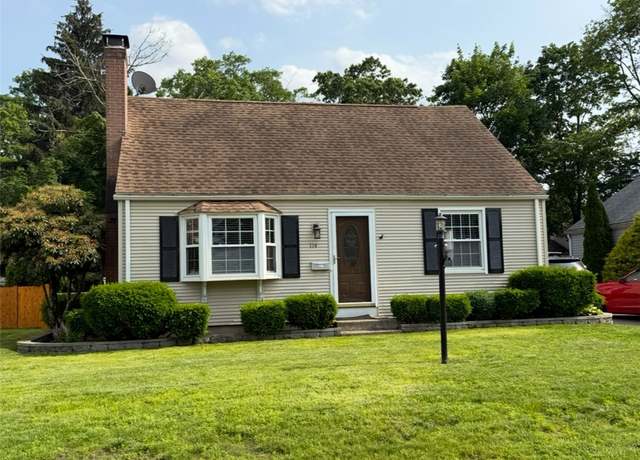 Property at 114 Arland Dr, Pawtucket, RI 02861, 3 beds, 2 baths